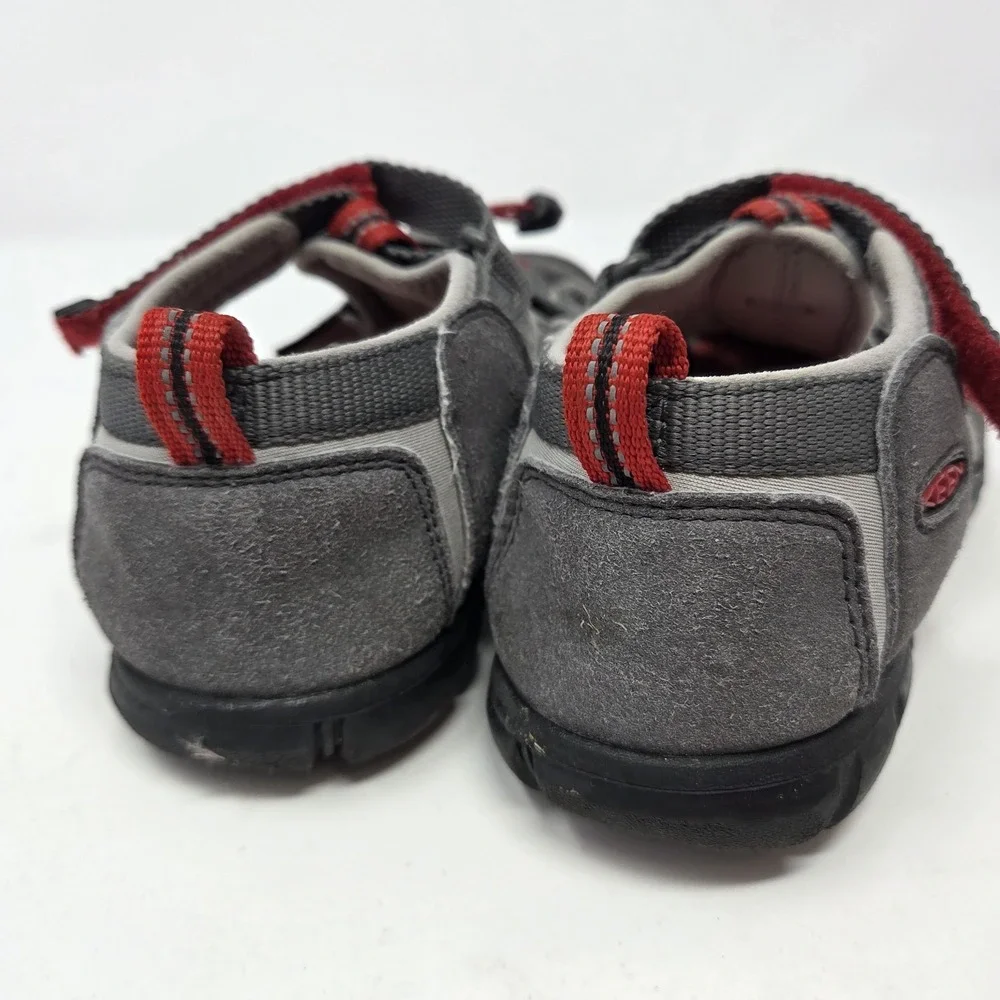 KEEN 1014126 Big Kids' Seacamp II CNX-C Red Gray Shoe Sandal Size 2